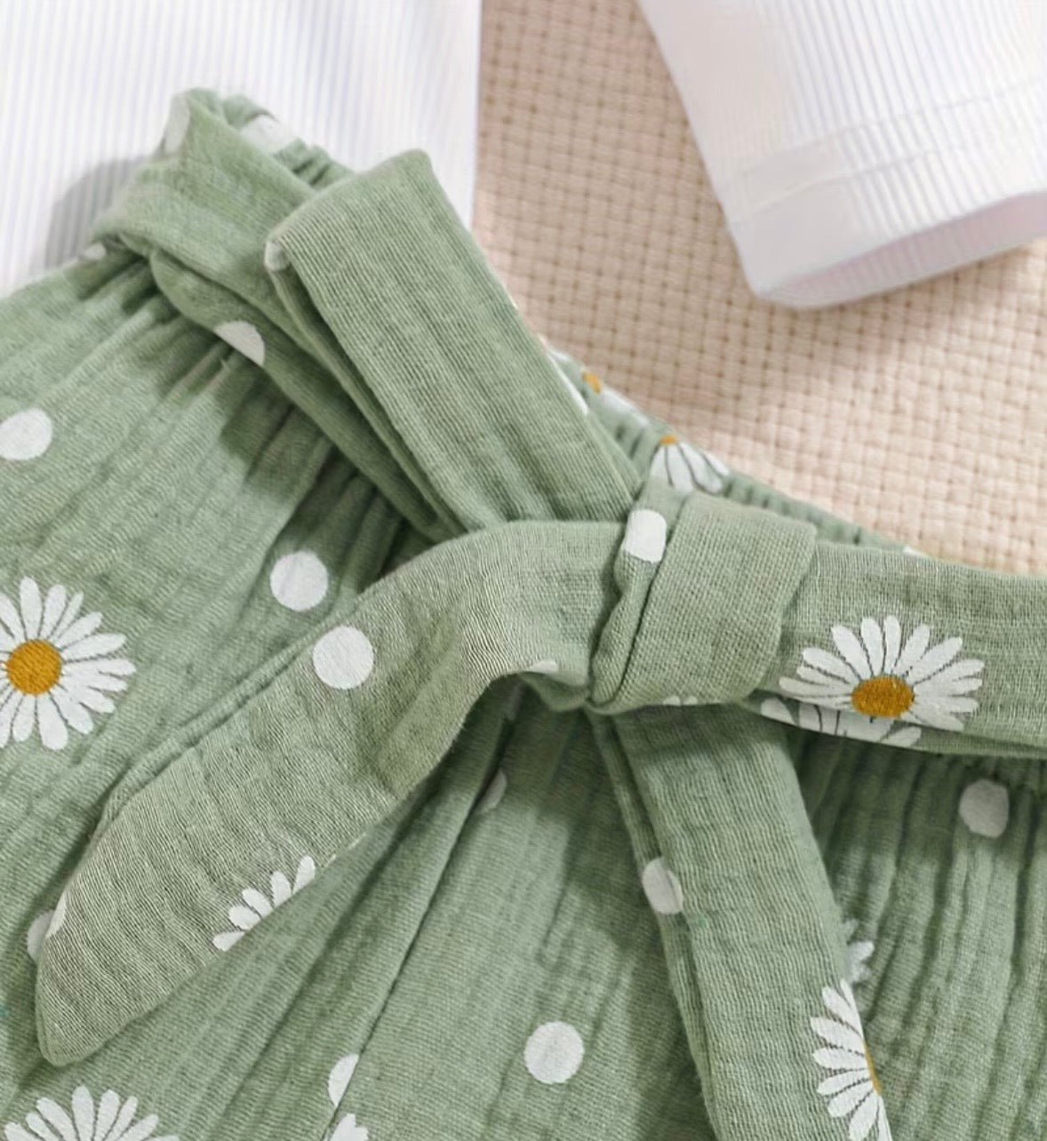 Daisy Print Outfit Set & Headband